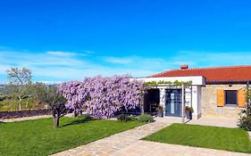 Casa Miranda - Family Comfort In A Quiet Area, Near The Sea, With Bbq And Free Parking